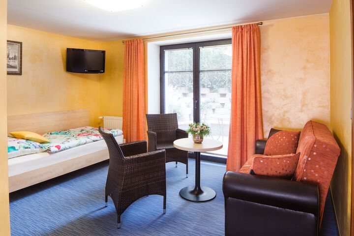 Room 6 of 39