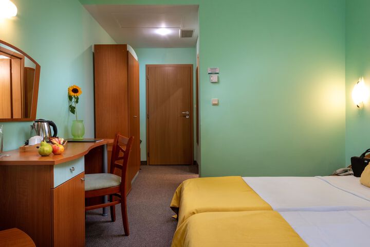Room 20 of 94