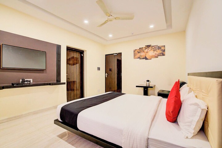 Room 3 of 15