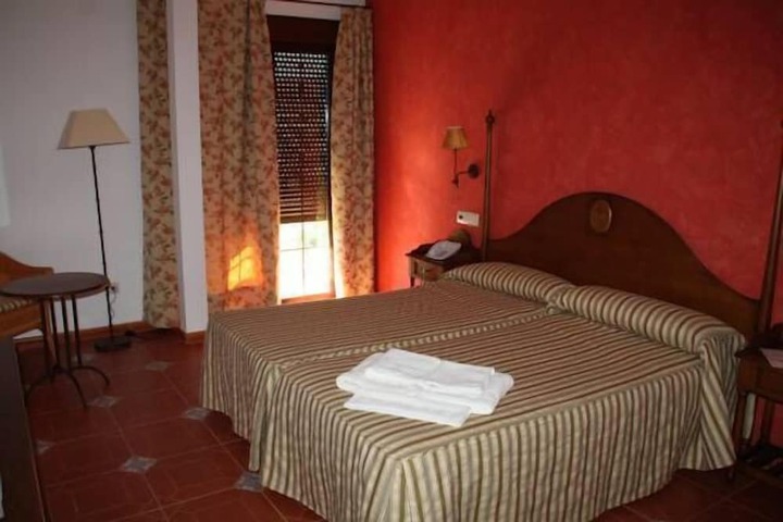 Room 7 of 20