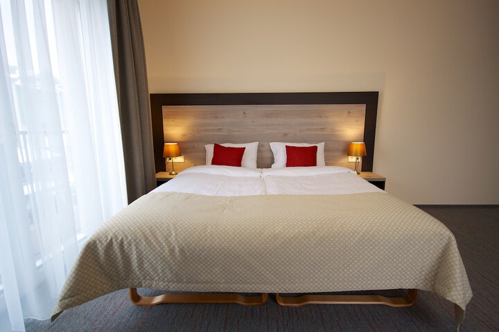 Room 7 of 50