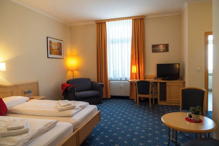 Room 15 of 30