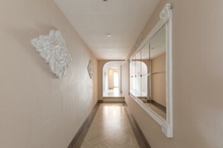 Room 26 of 28