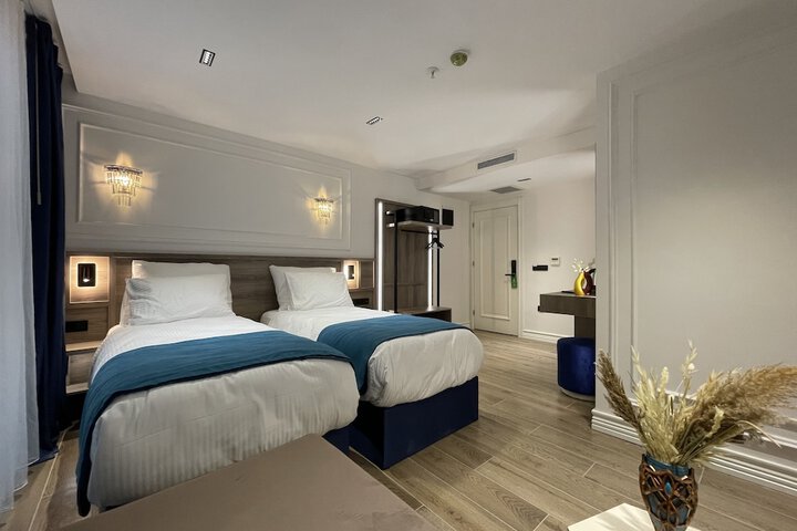 Room 29 of 127