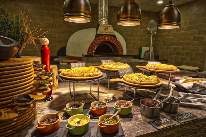Dining Photos