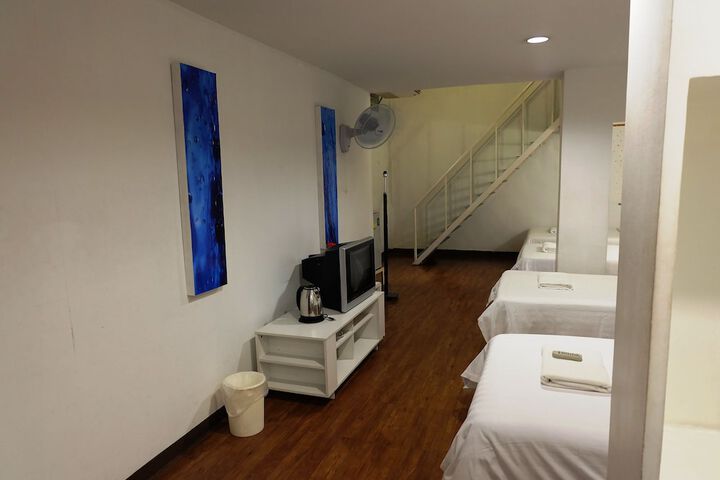 Room 49 of 130