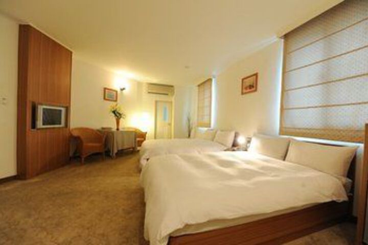 Room 40 of 42