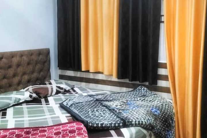 Room 11 of 21