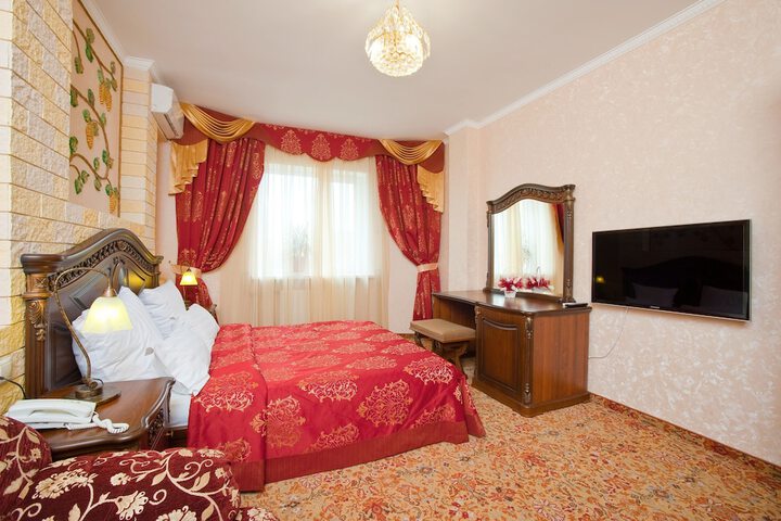 Room 25 of 81