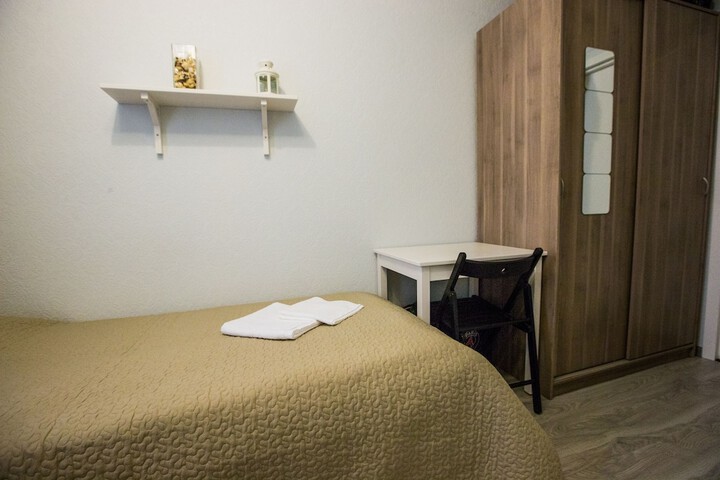 Room 43 of 83