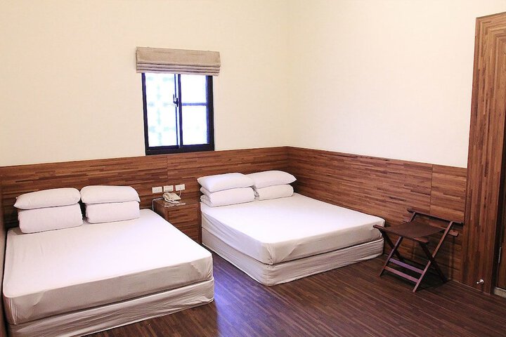 Room 4 of 38