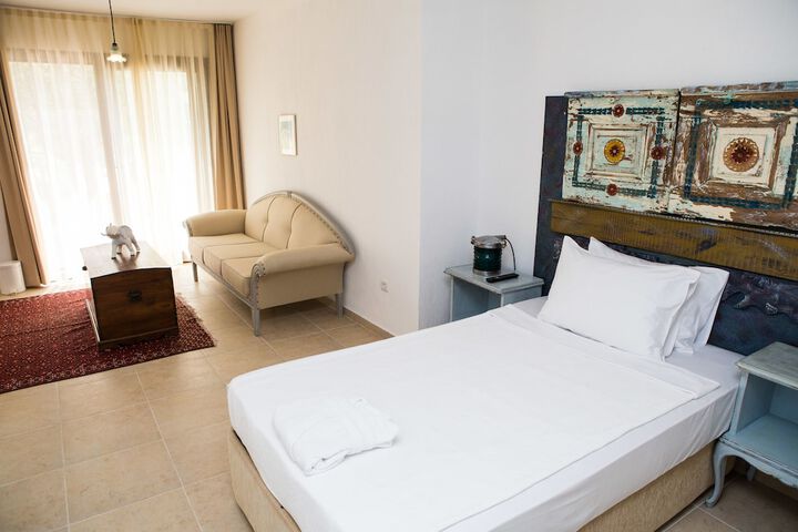 Room 40 of 94