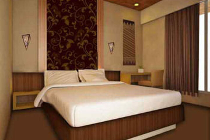 Room 2 of 6