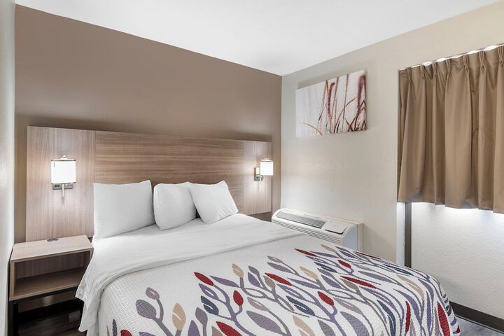 Deluxe 2 Queen Beds (1 of 12)