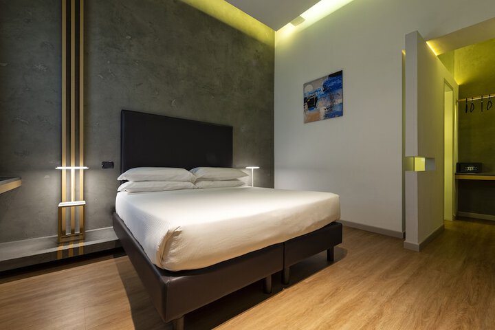 Room 5 of 30