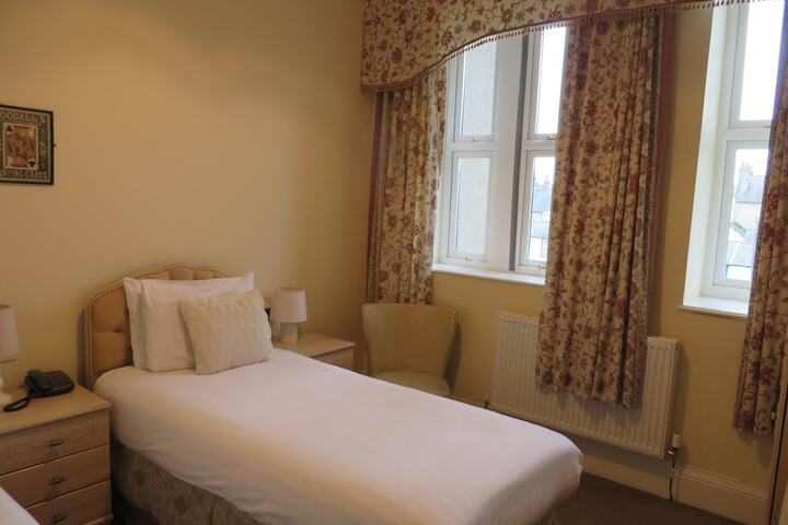Room 21 of 74