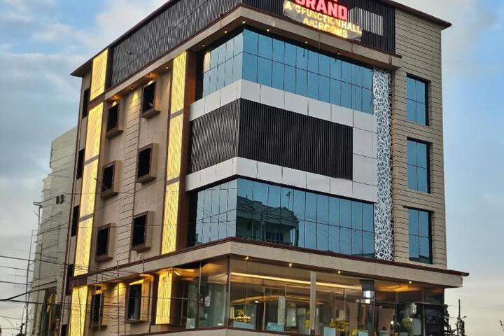 DVR GRAND-AC Rooms