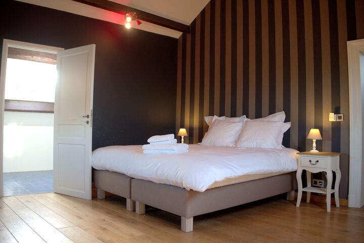 Room 10 of 43