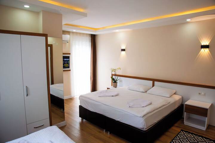 Room 34 of 151