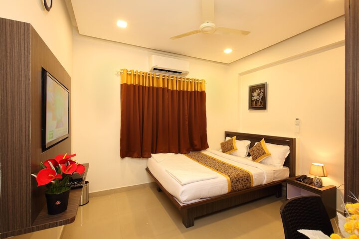 Room 4 of 38