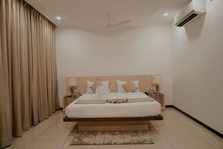 Room 2 of 26