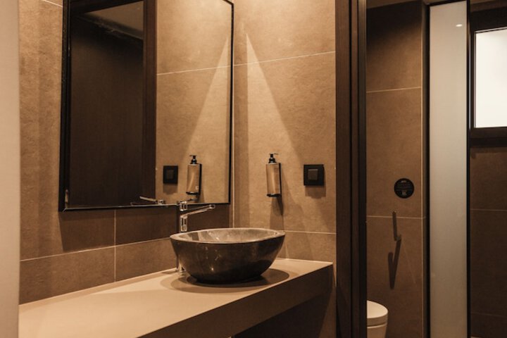 Room 54 of 221