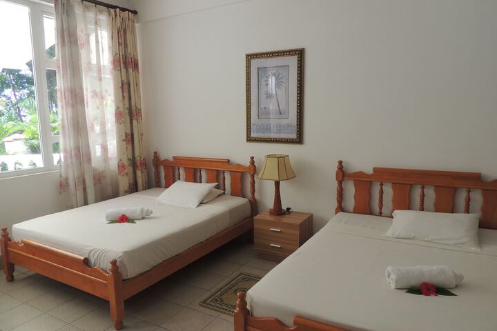 Room 10 of 48