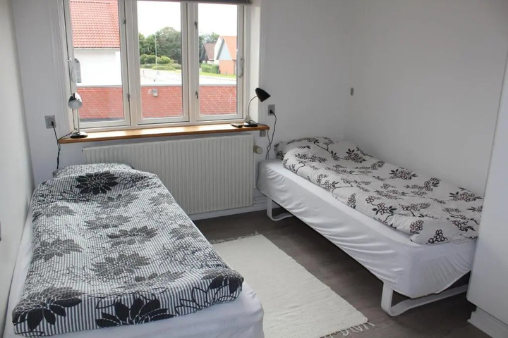 Room 2 of 12