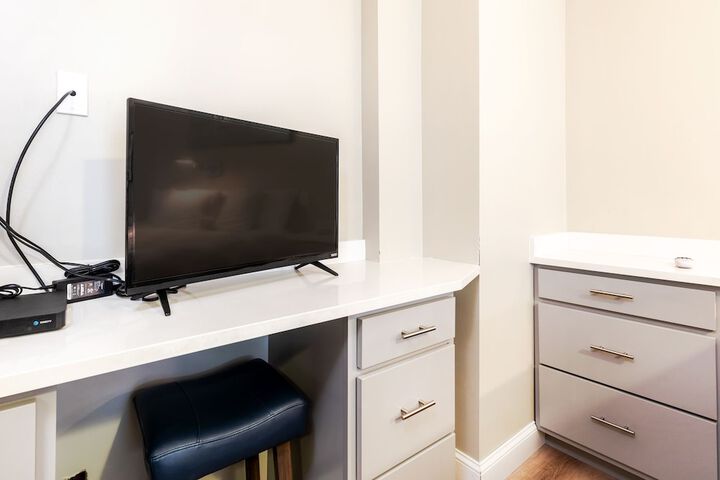 Room 31 of 108