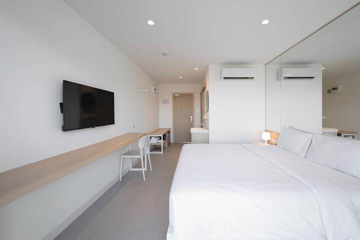 Room 3 of 29