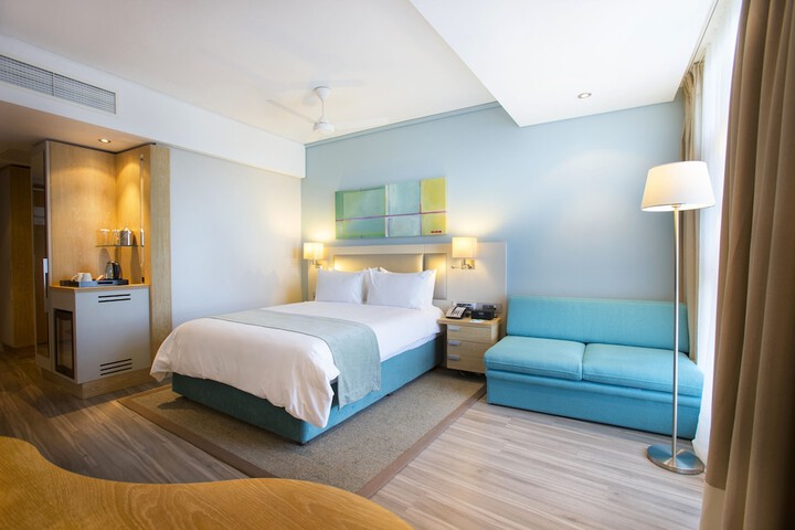 Room 4 of 147