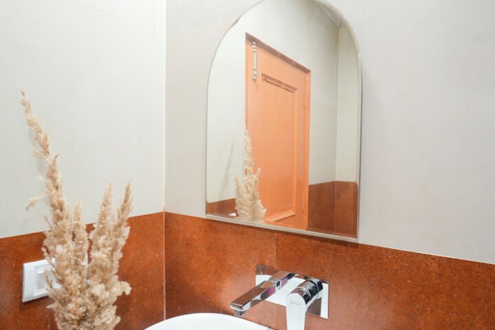 Room 16 of 24