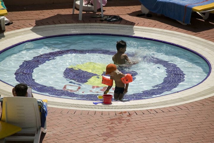 Pools & Facilities