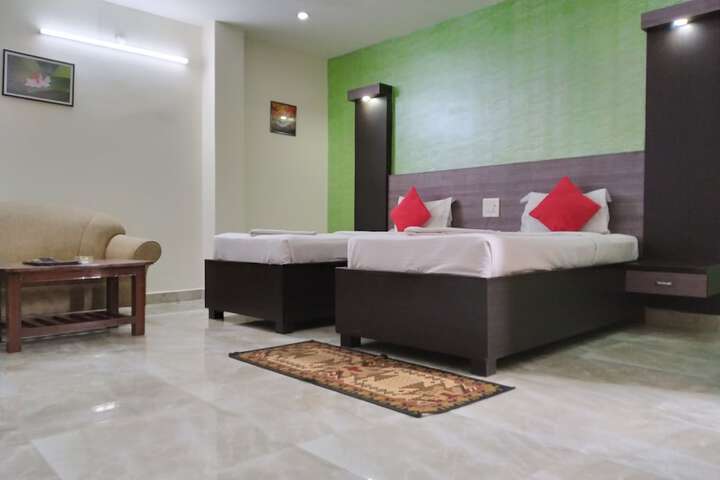 Room 14 of 36