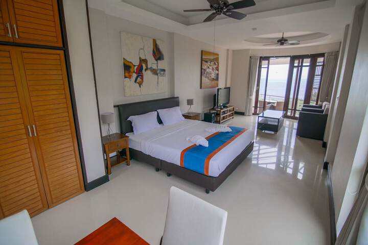 Room 22 of 132