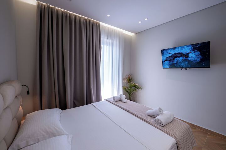 Room 9 of 65