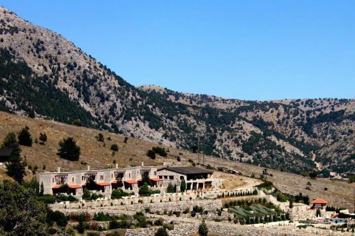 Hotel 4 of 34