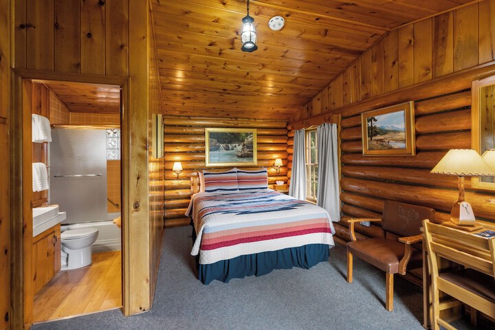Room 15 of 212
