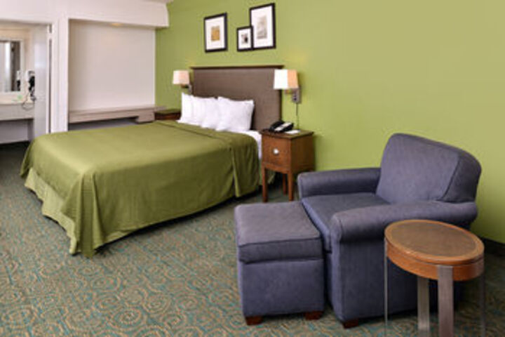 Room 8 of 24