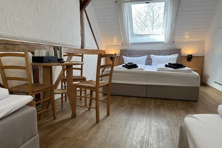 Room 14 of 85