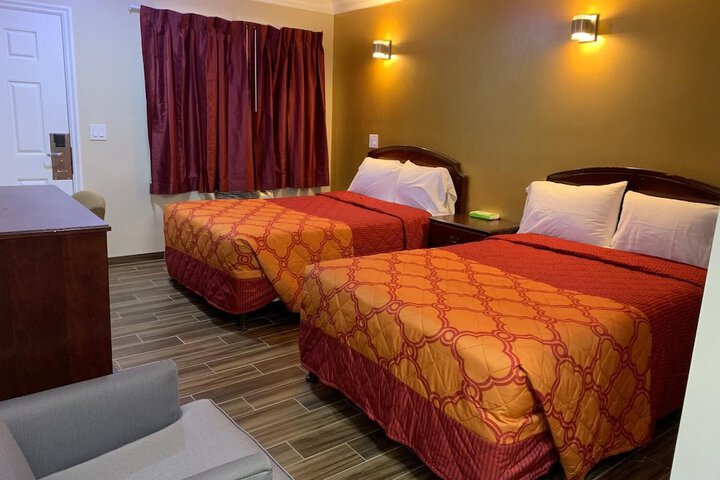 Room 14 of 36