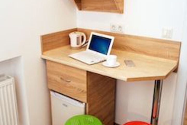 Room 15 of 62