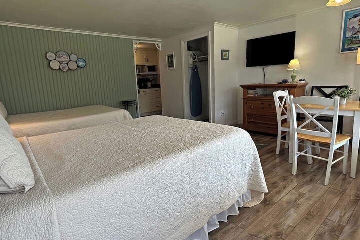 Room 47 of 212