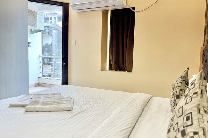 Room 26 of 159