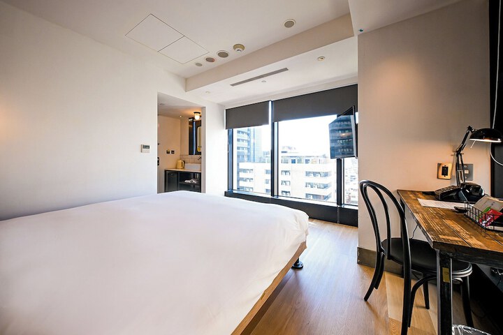 Room 16 of 55