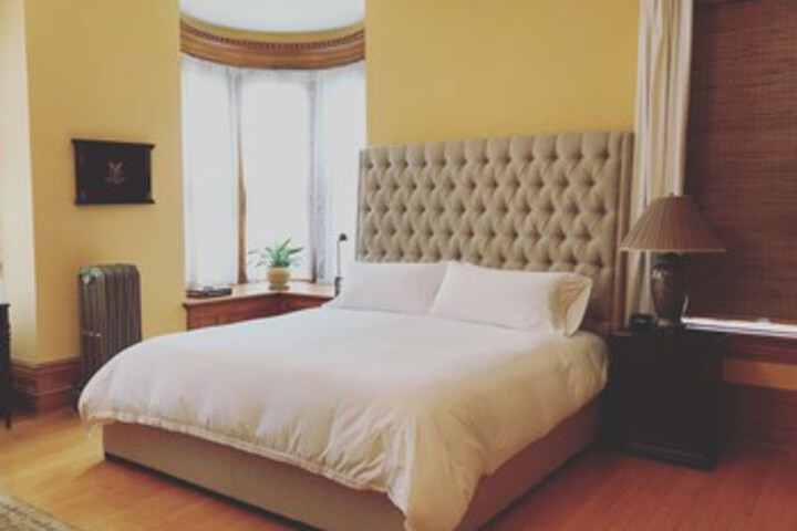 Room 16 of 25