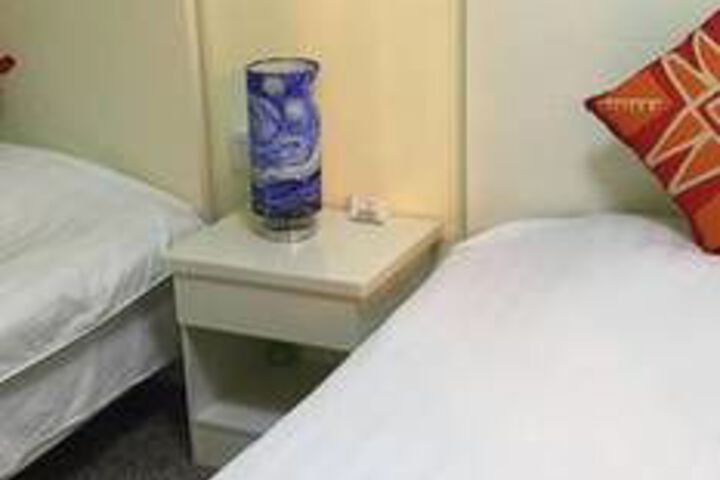 Room 2 of 34