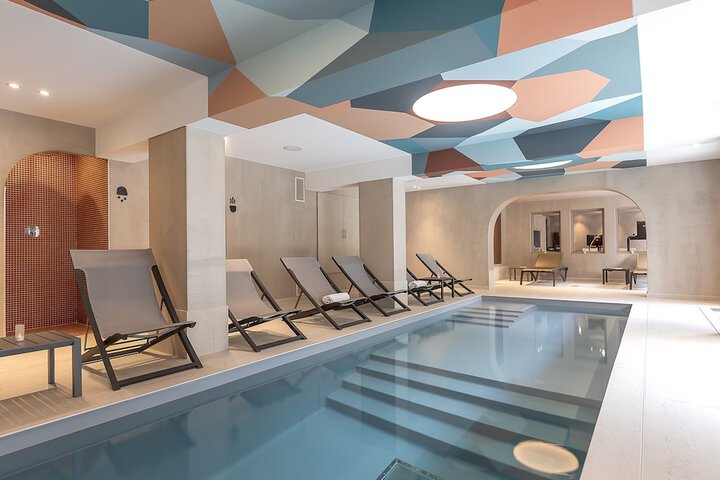 Pool 43 of 120