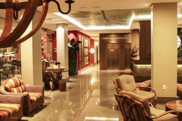Entrance & Lobby