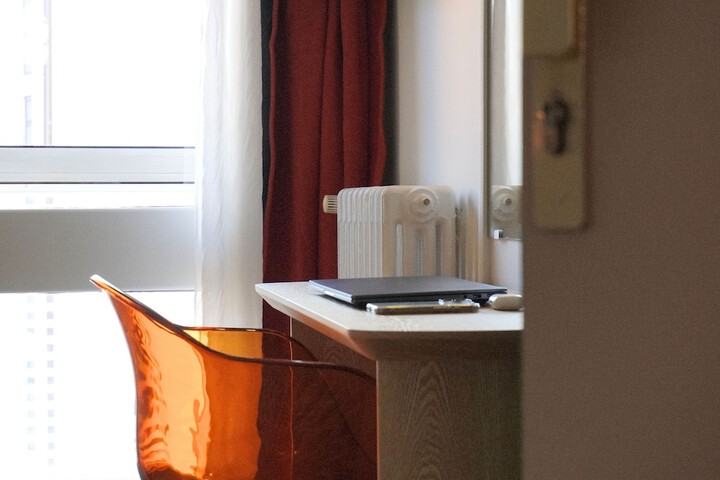 Room 23 of 119